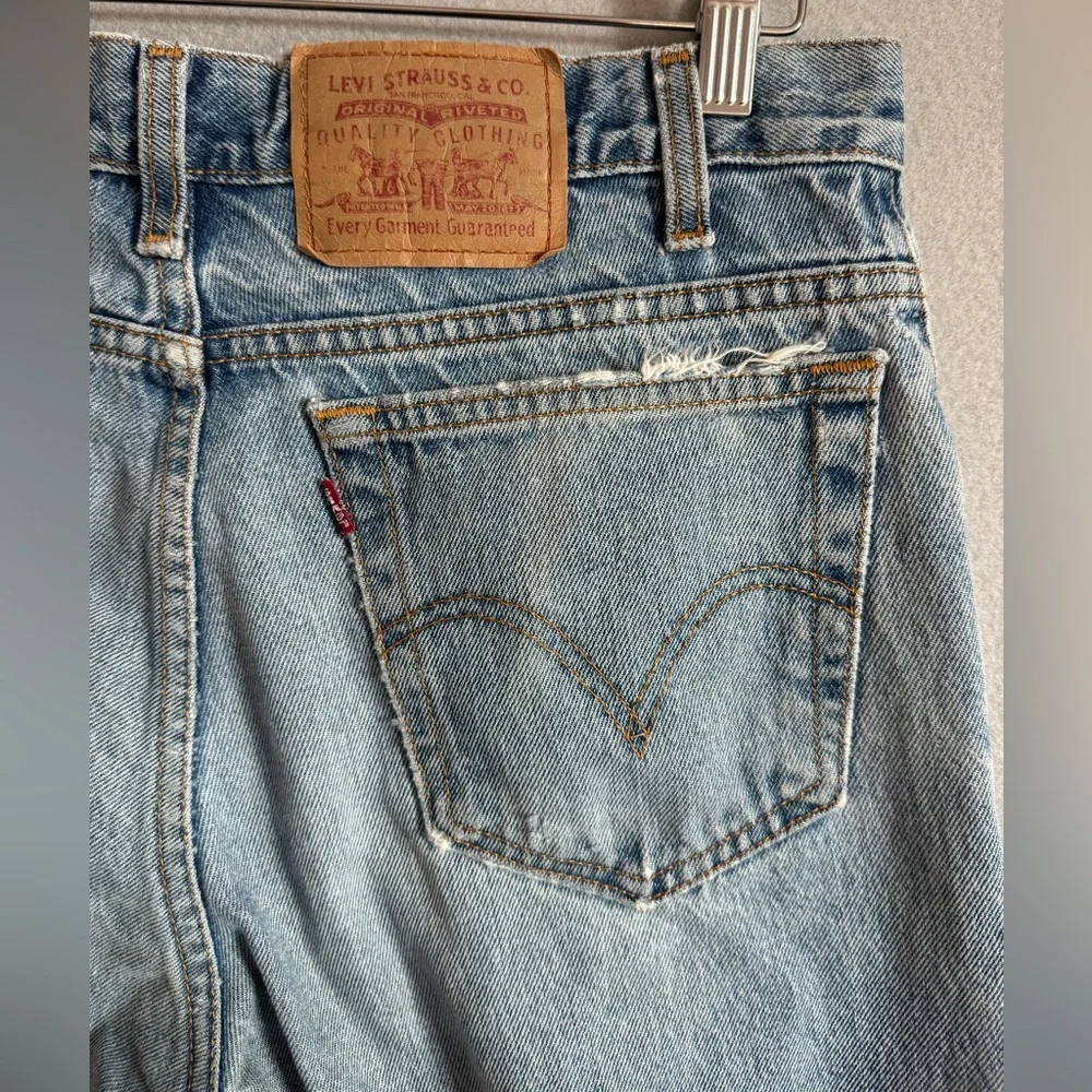 VTG Levi’s 550 Thrashed Grunge Baggy Jeans 32X29 (tag‎ 33X30)